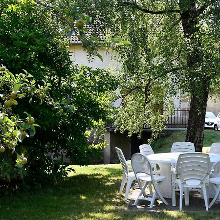 Ferme De Ma Grand-Mere Le Haut-du-Them Exterior foto